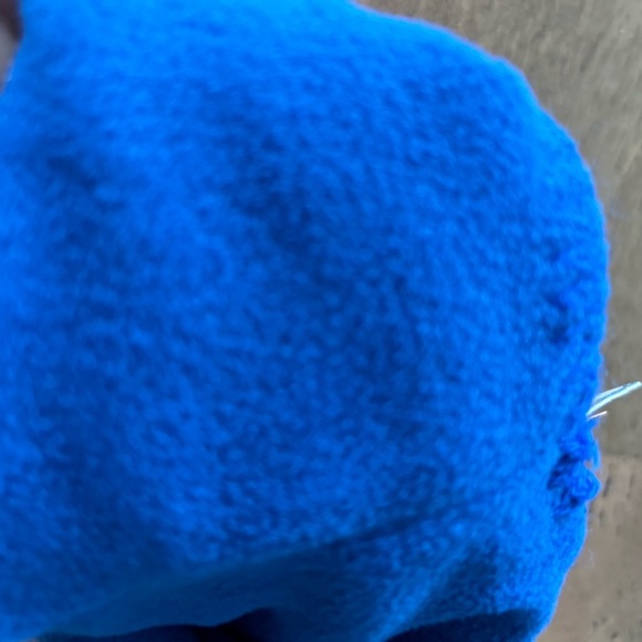 Paw Patrol Brand New hat with matching mittens One size - Picture 4 of 4